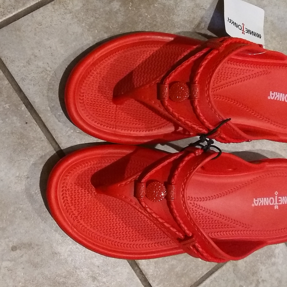 Minnetonka Chili Pepper Eva Red Flip-Flops Size 9 Women's Sandals
